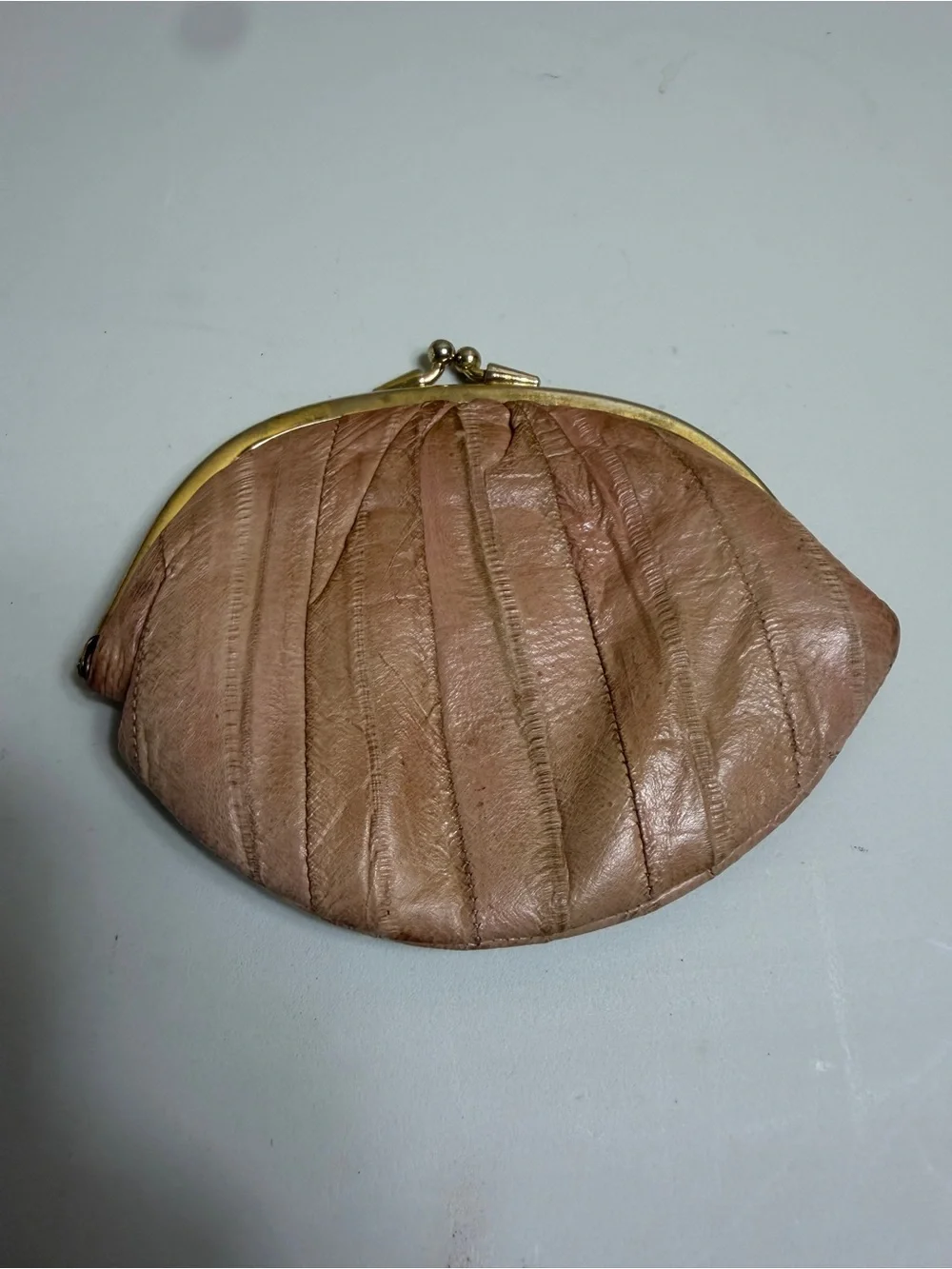 Vintage tan pink Eelskin Kiss-Lock Coin Purse – Made in Korea
